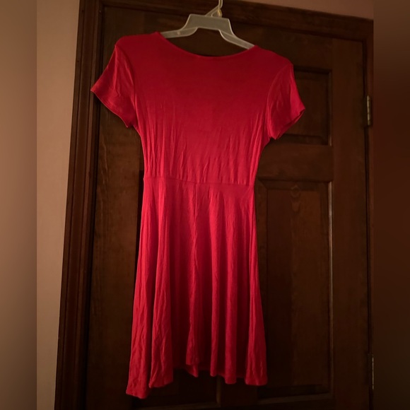 Lil red dress - Picture 2 of 2